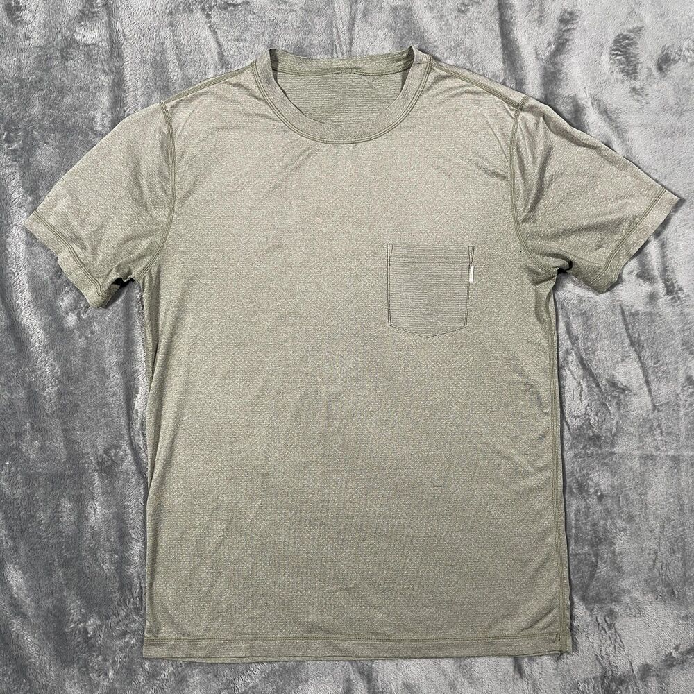 Vuori Shirt Mens L Green Performance Pocket Short Sleeve Athletic Gym Running